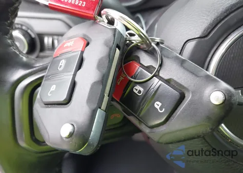 2021 Jeep Wrangler Unlimited Sport Altitude 4X4 z USA, uszkodzony, nr VIN 1C4HJXDN9MW511613